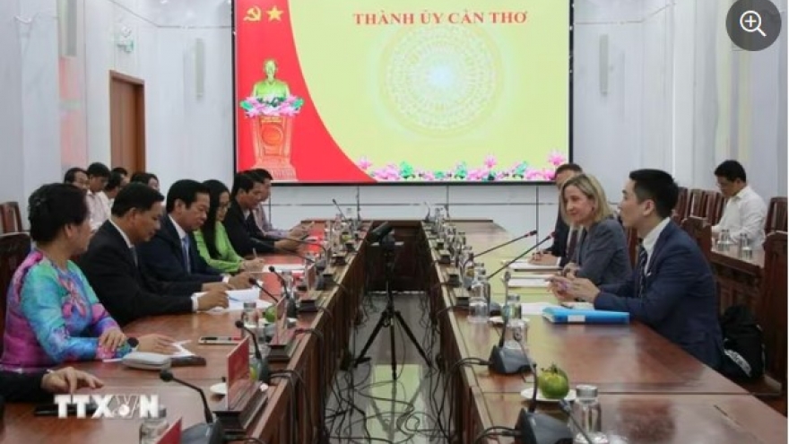 Can Tho pushes for stronger US cooperation in healthcare and education